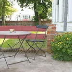 Appartement Charmante Mit Terrasse In