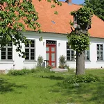 Charmante Mit Terrasse In Steffenshagen