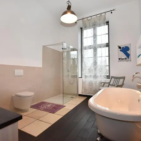 Charming With Terrace In Apartment