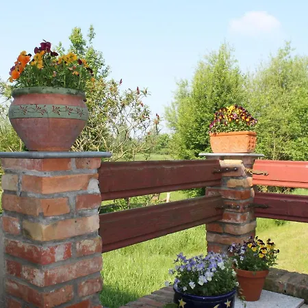 Charming With Terrace In * Steffenshagen
