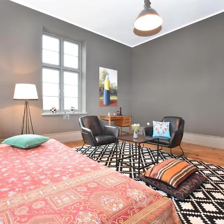 Apartment Charming With Terrace In *