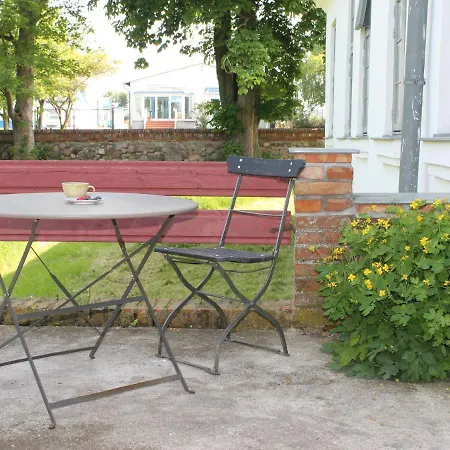 Апартаменты Charmante Mit Terrasse In