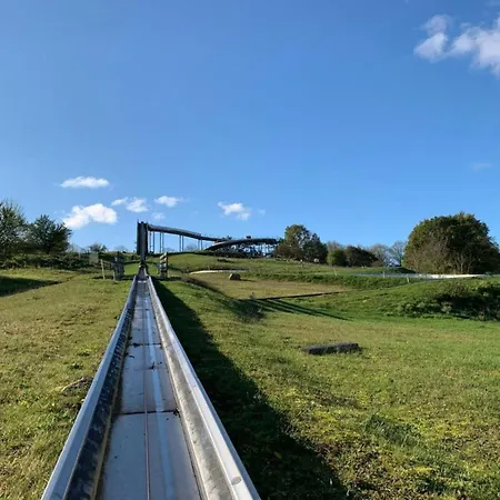 Charmante Mit Terrasse In