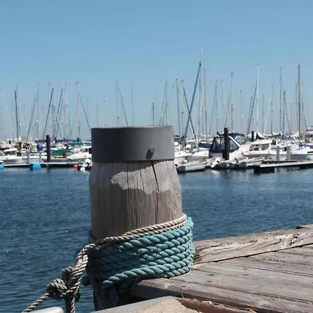 Charmante Mit Terrasse In