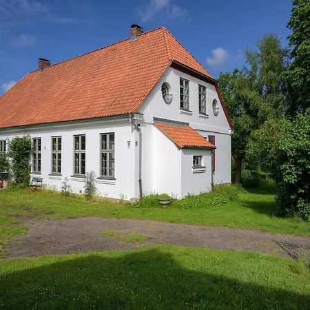 Lejlighed Charmante Mit Terrasse In *