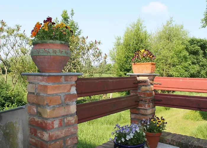 Charmante Mit Terrasse In * Steffenshagen