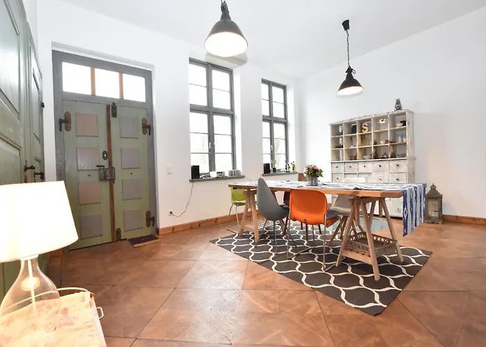 Charmante Mit Terrasse In